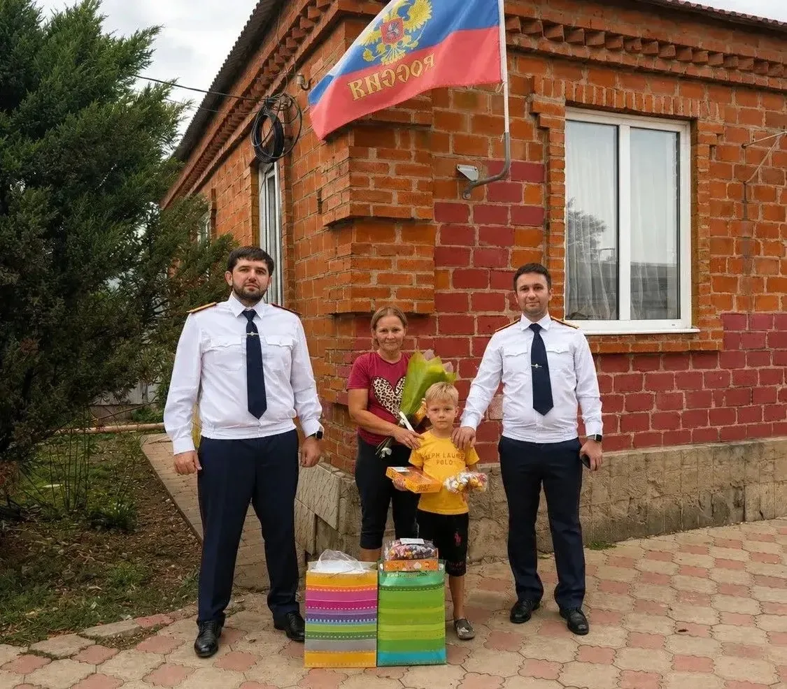 В преддверии нового учебного года сотрудники Гиагинского межрайонного следственного отд...