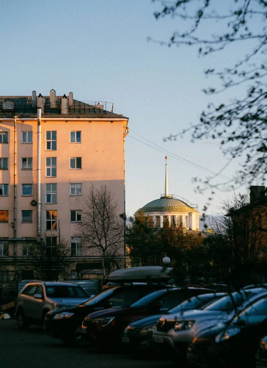 🌇 Настало время, когда можем наслаждаться теплыми деньками!   Лето уже не за горами.   📸: Александр 
