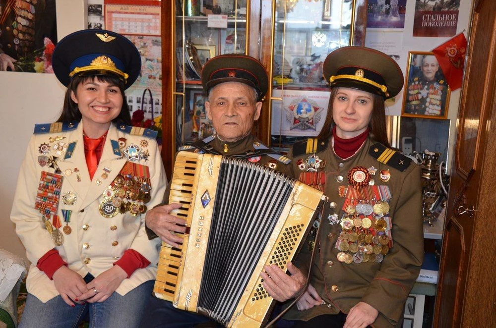 Присоединяемся к массовой ностальгии и отправляемся в прошлое, ровно на 10 лет назад. Итак, наш 2016