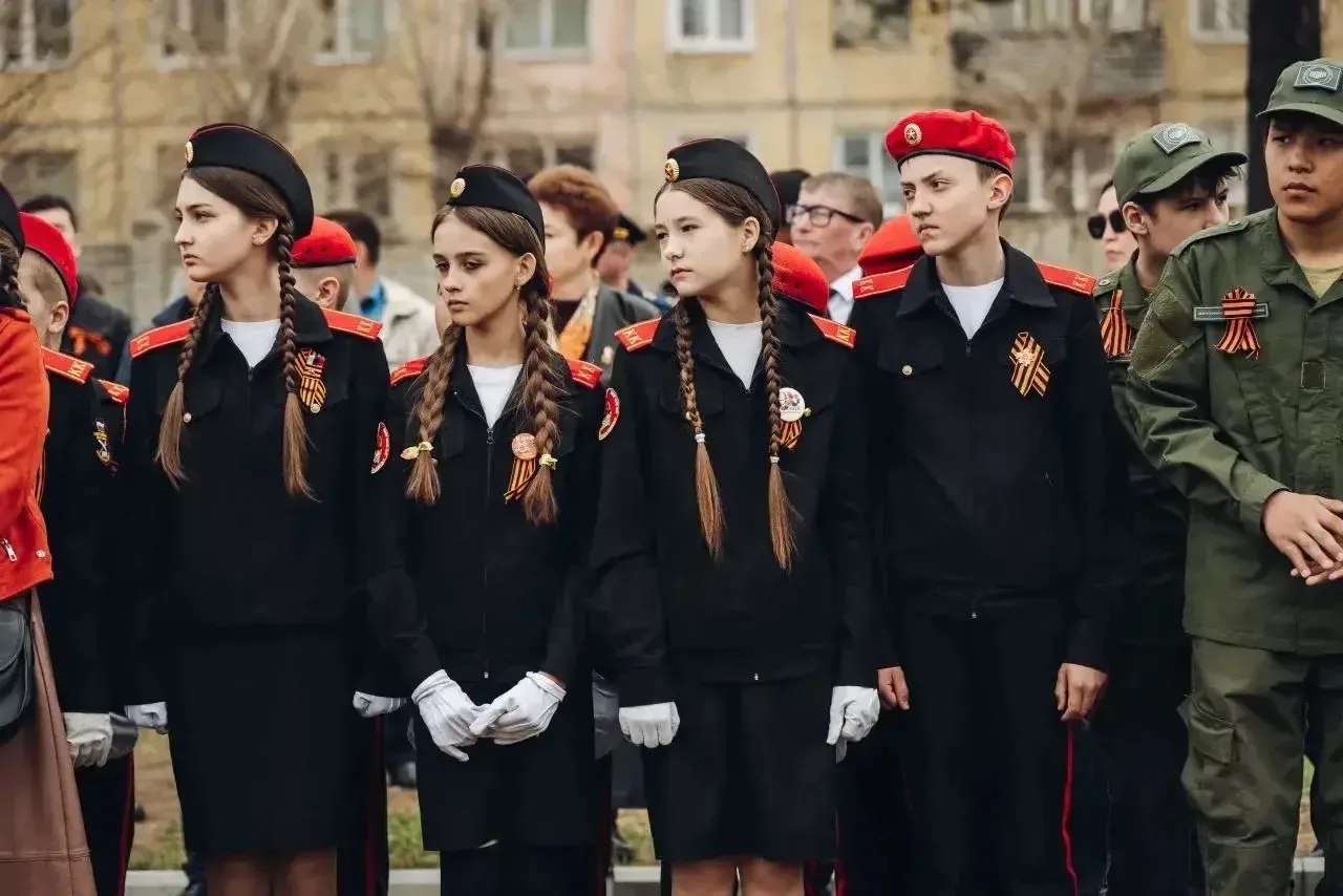 8 мая в вч 32364 состоялась торжественная церемония открытия мемориального комплекса в ...