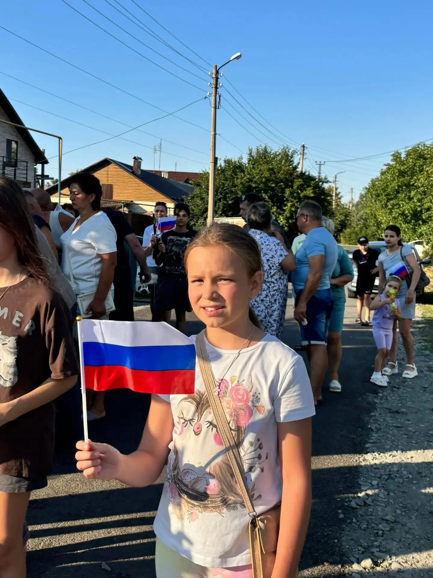 Сегодня на улице Союзной состоялось праздничное мероприятие, посвящённое Дню флага Росс...
