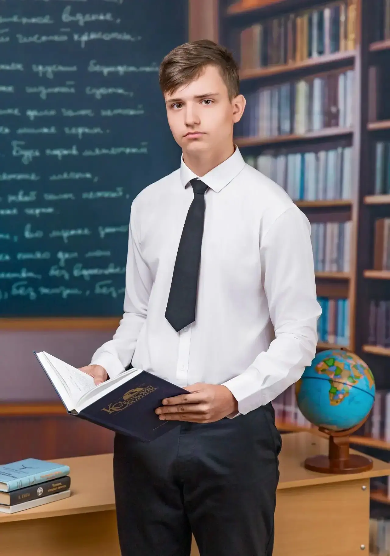 93 балла по химии — путь к успеху через упорство и труд! 

 🧪📚 Выпускник МАОУ СОШ №7  Борисов Серг
