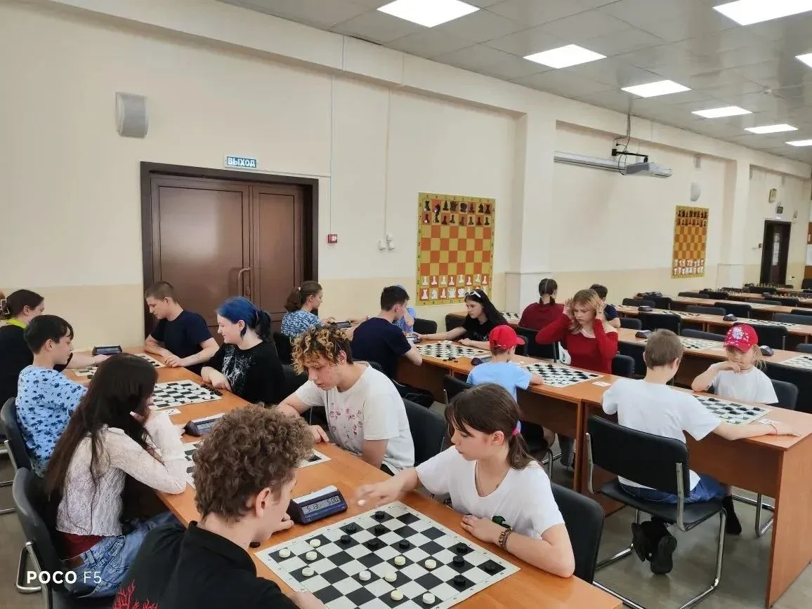 🏆 В уютных стенах Шахматного клуба города Липецк прошли захватывающие соревнования по ...