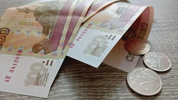 Учителя стали получать больше: названа средняя зарплата в школах Саратовской области