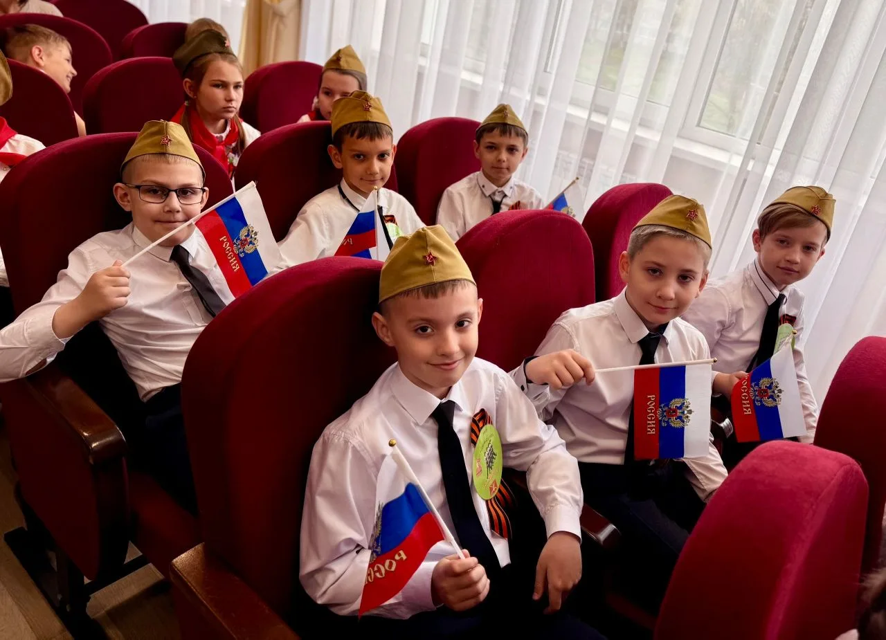 🥳Отряд «Бойцы-12» успешно преодолел испытания!  Сегодня младшая категория отряда «Бойцы-12э» продемо