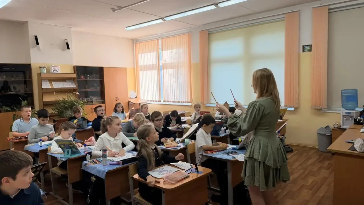 👩‍🏫 Станем на денёк учителями!