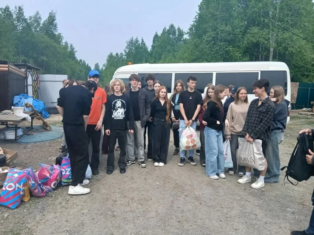 Лучший урок доброты прошел вне стен школы ❤️‍🩹  10 «Б» класс побывал в приюте «Ангел-хранитель». Вме