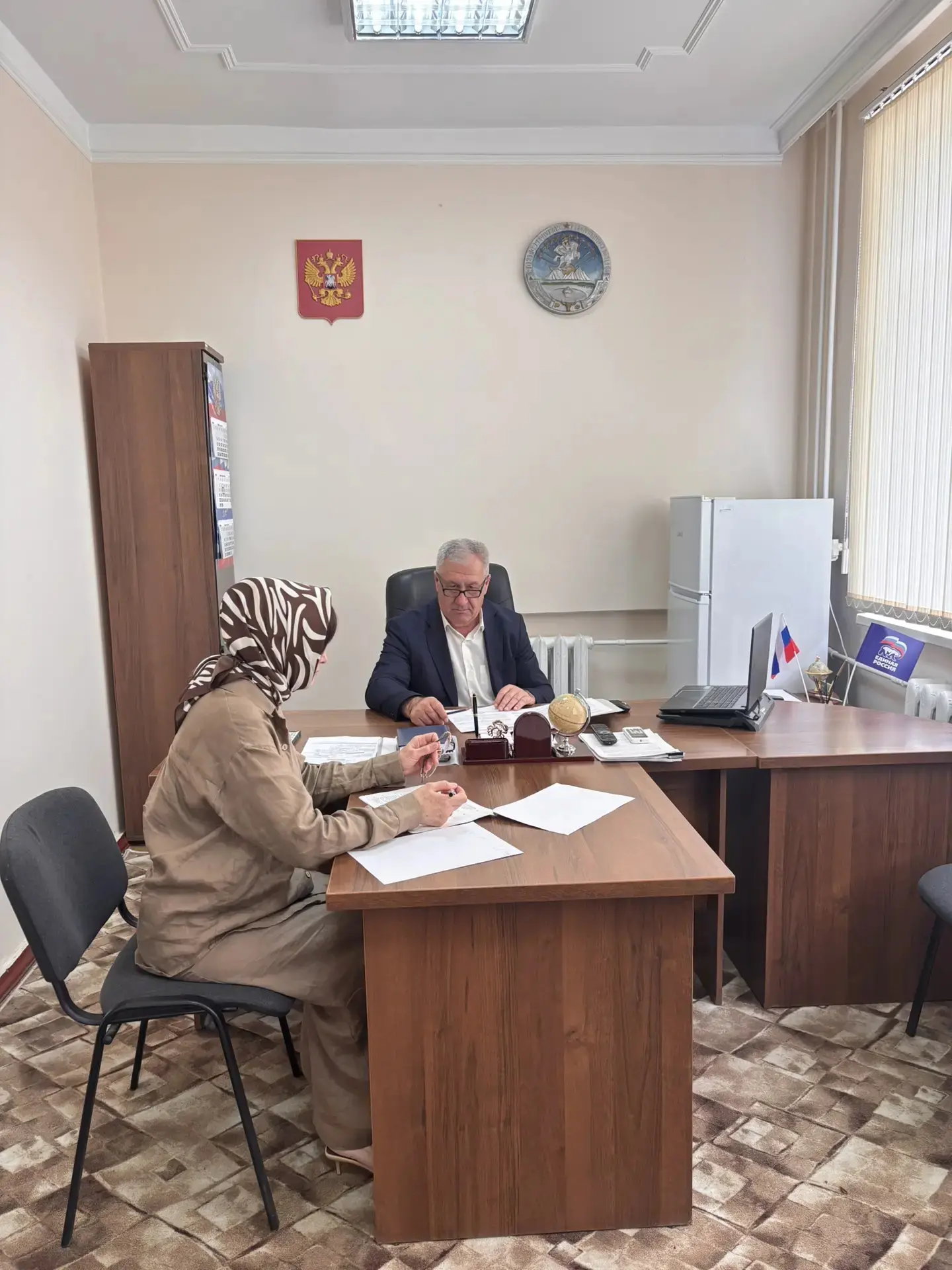 Председатель СНД ,руководитель фракции ВПП «Единая Россия» в СНД Аслан Меретуков
 провел рабочую вст