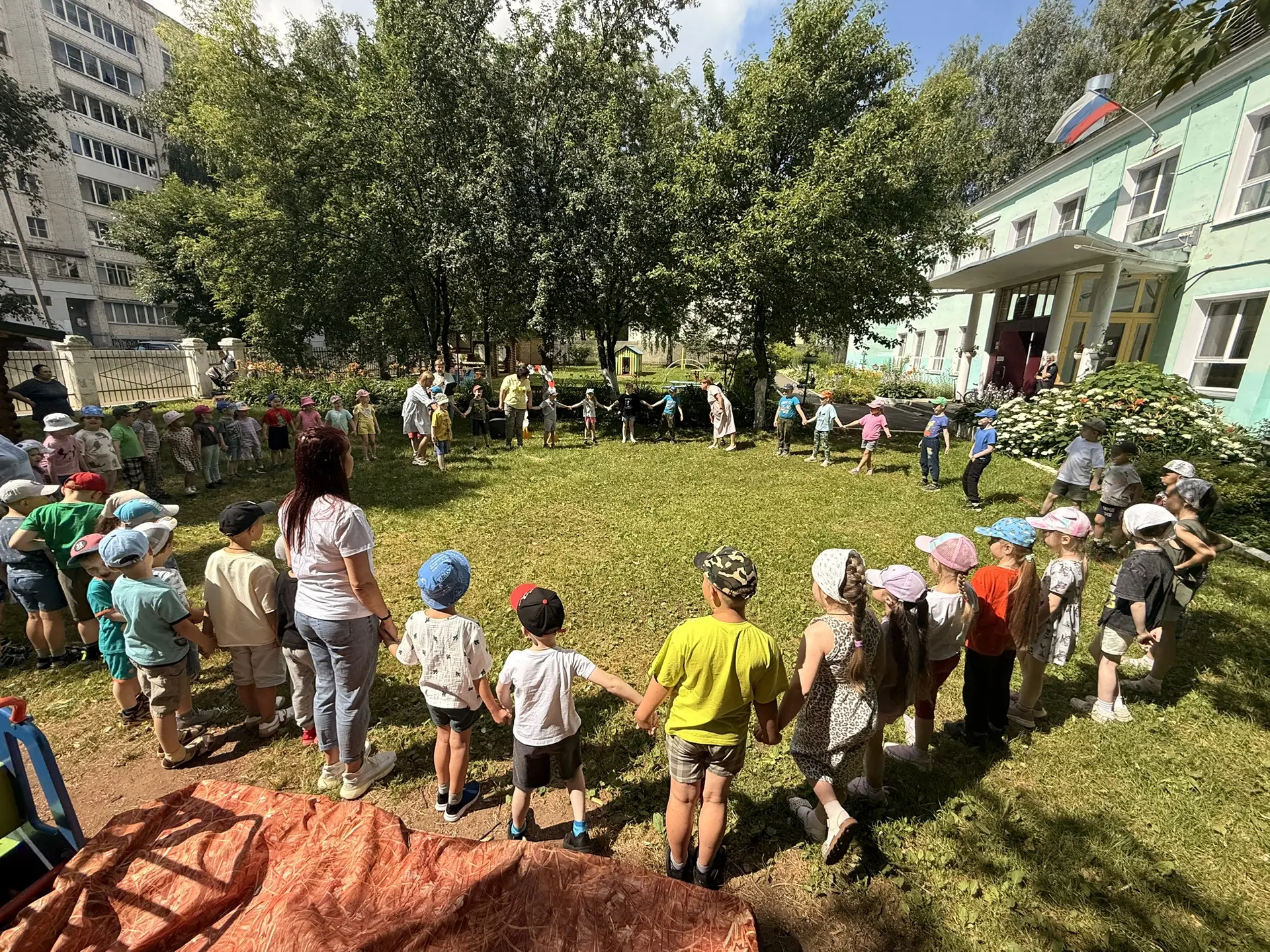 Сегодня в нашем любимом детском саду было по-настоящему тепло и душевно — мы отметили День семьи, лю