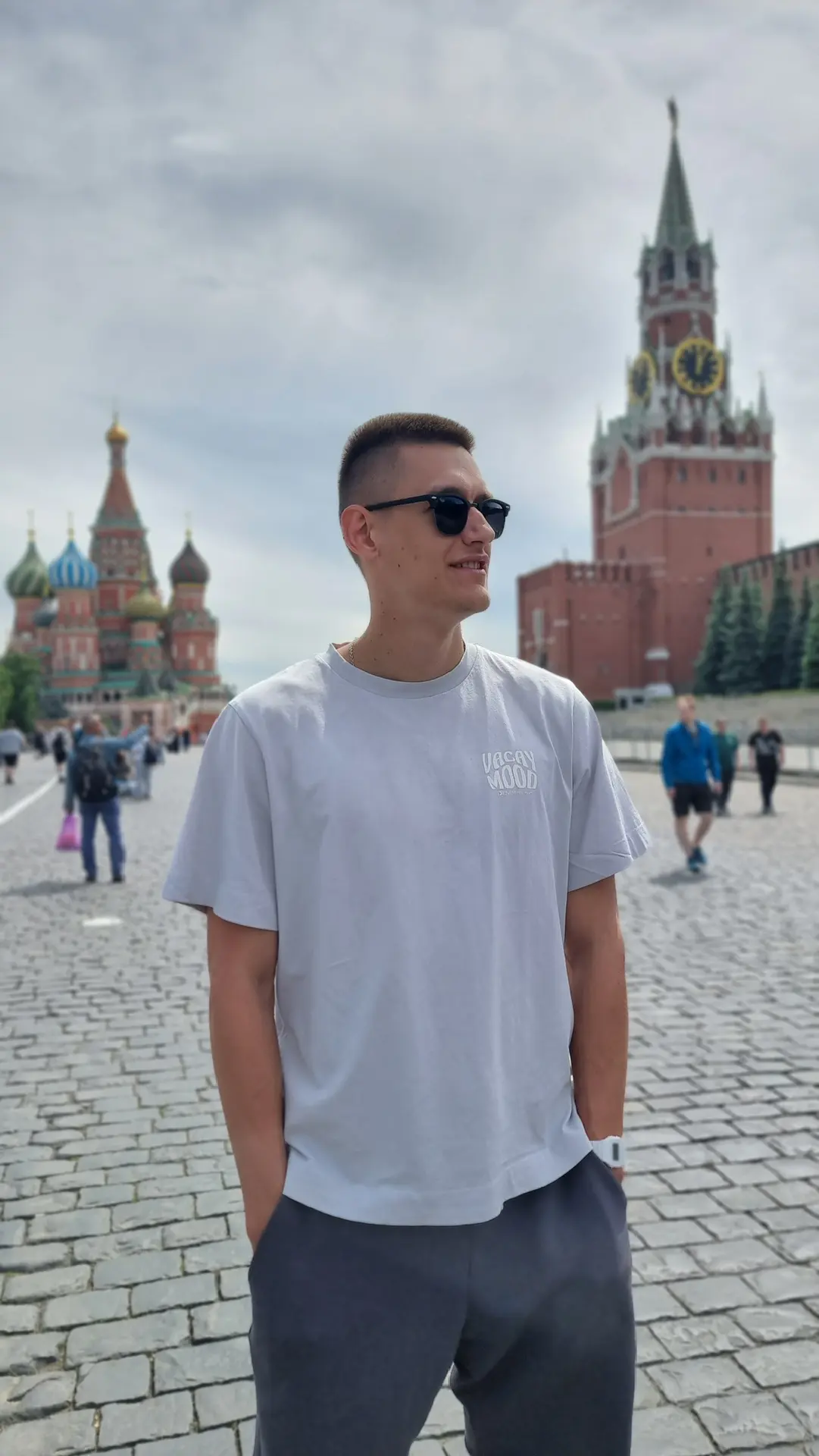 📍География отпуска. Наши парни разъехались, но мы продолжаем следить за их летними буд...