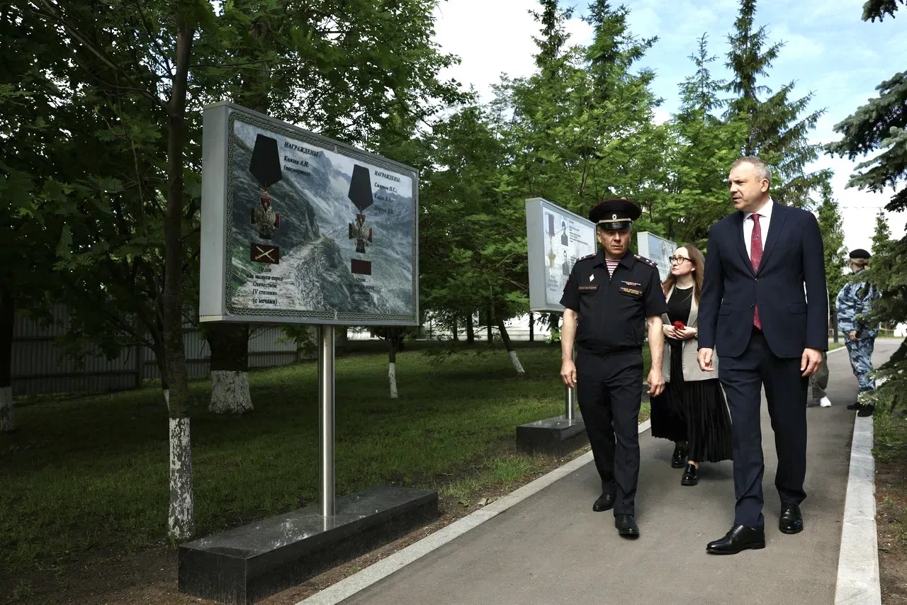 Акция памяти прошла у мемориала сотрудникам ОМОН «Авангард», погибшим при исполнении долга