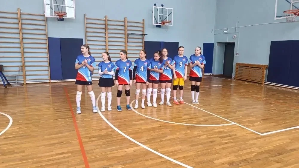 🏐🎉 Наша школа завоевала 1 место на Первенстве города по волейболу среди 5-7 классов! С 16 по 26 март