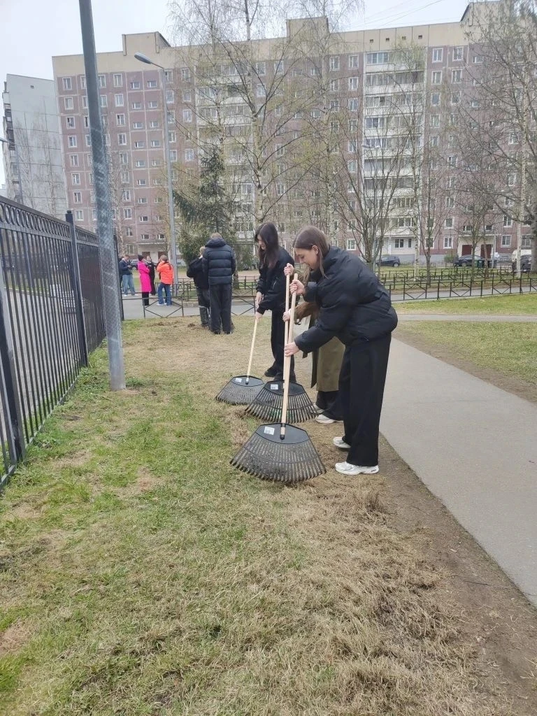 🍂🌿 25 апреля 2026 года наши замечательные обучающиеся и педагоги школы № 583 вышли на общегородской 
