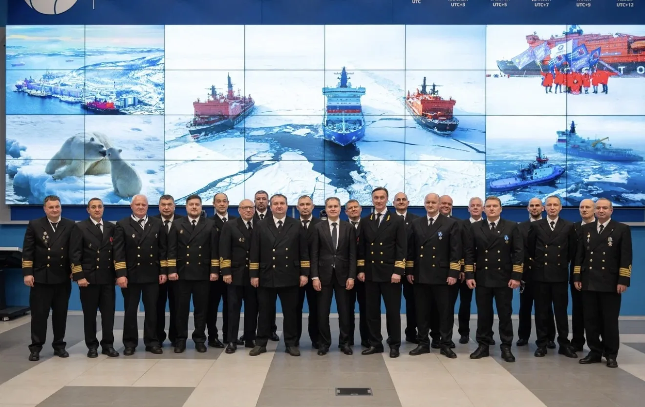 ⚓️ СМП, безопасность и транспортный суверенитет: в Мурманске обсудили будущее арктическ...