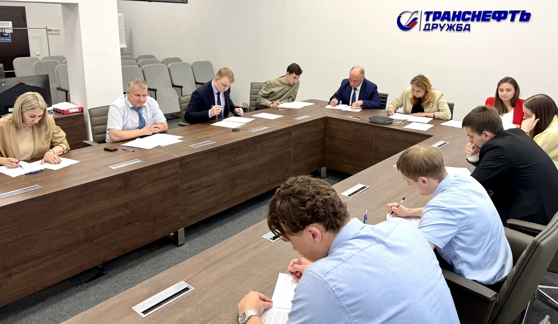 «Транснефть – Дружба» приняла участие в корпоративном диктанте

К мероприятию, посвященному Дню Росс