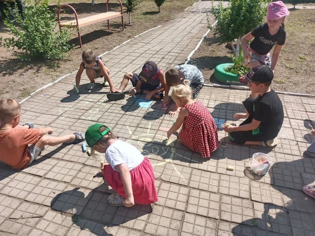 Лето — самое активное время для творчества. Наши будни в детском саду 🌼