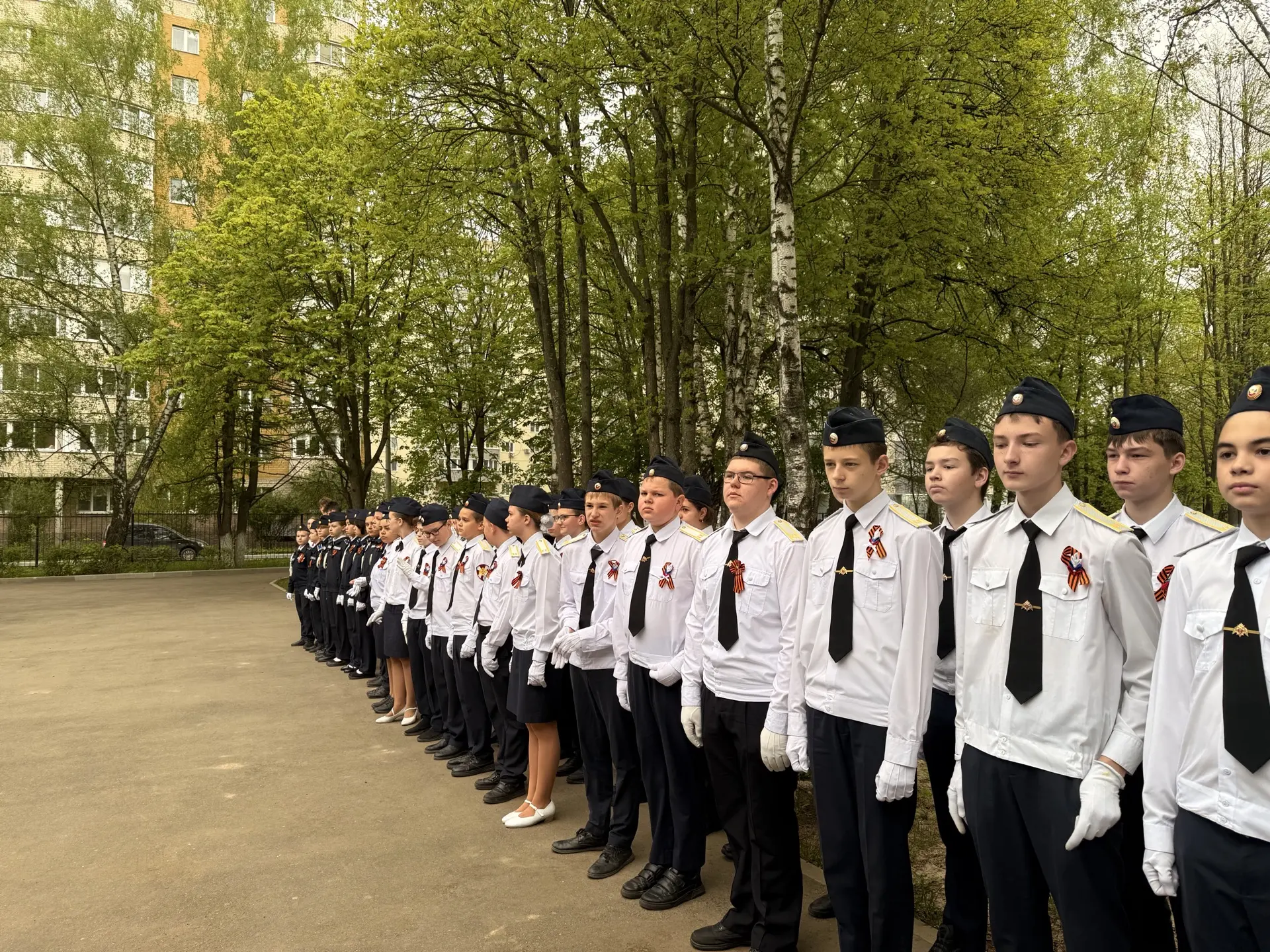 🌳 В школе №18 имени Подольских курсантов прошла акция «Сад Памяти». Сегодня в рамках национального п