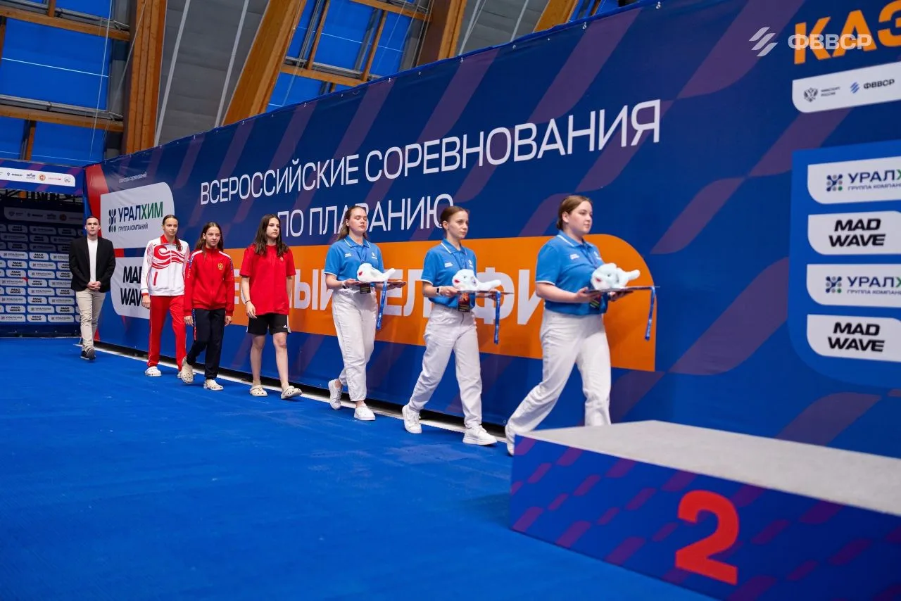 Яркие достижения наших Бобровских пловчих!!! ⚡

В Казани прошли ежегодные Всероссийские соревнования