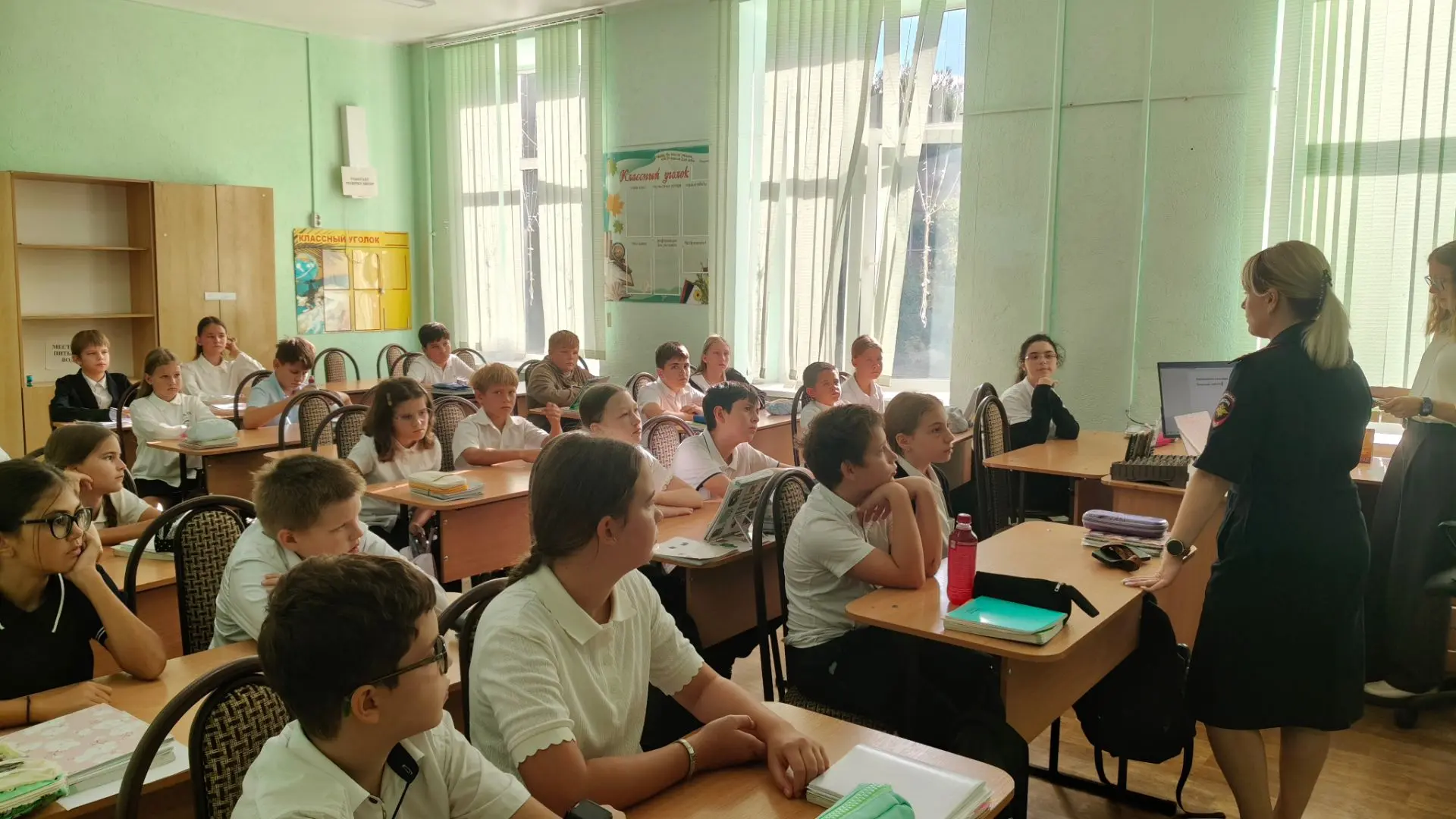 В рамках Всероссийской акции «Сообщи, где торгуют смертью», которая проходит с 21 сентя...