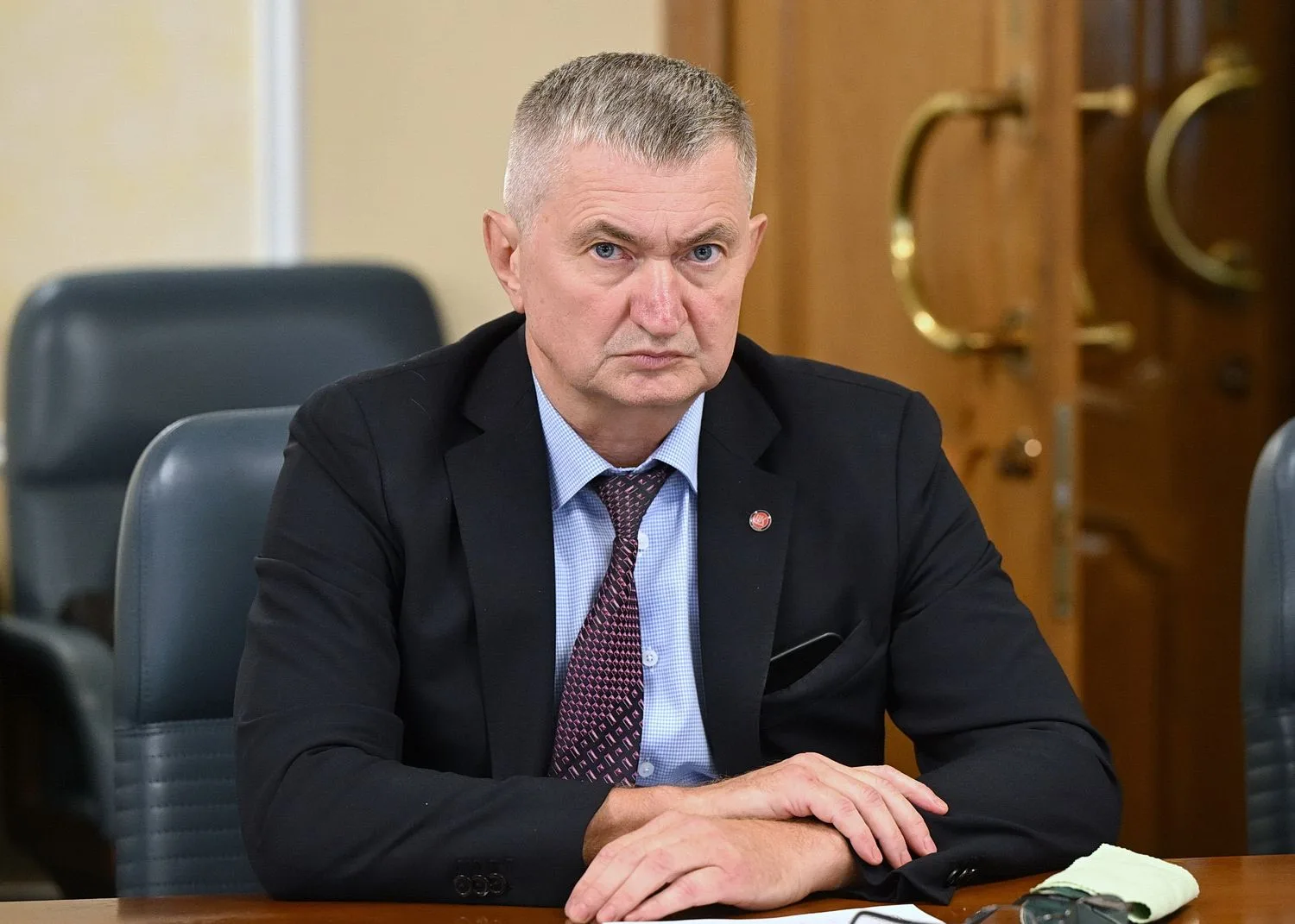 Про бензин.