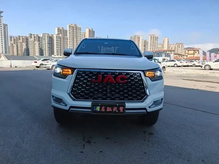 🚗 JAC T8 2025 – рамный пикап с дизельным двигателем 2.0 л (170 л.с.), 8-ступенчатым ав...