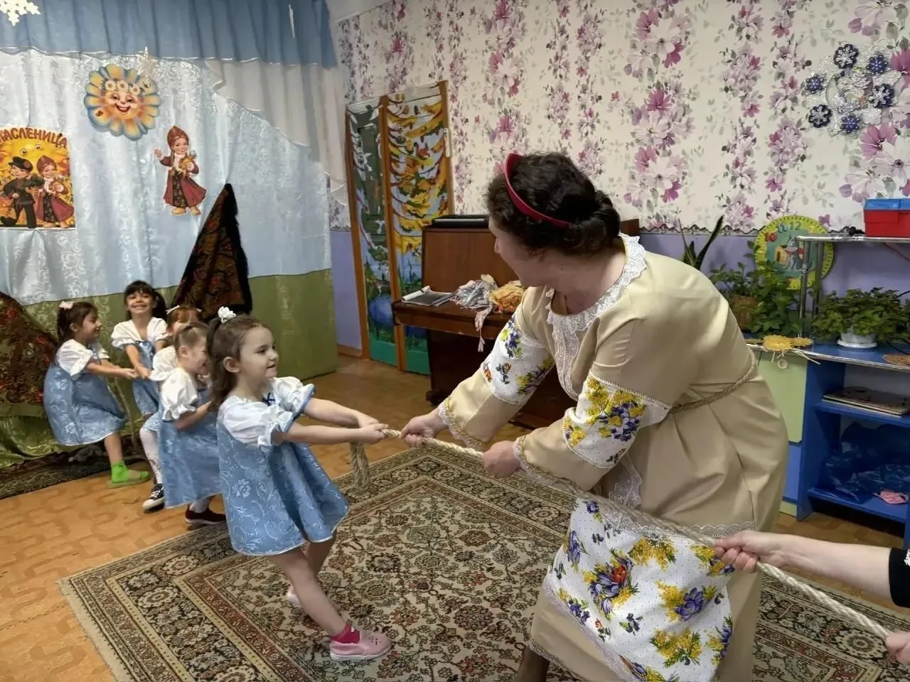 В нашем детском саду прошёл традиционный и всеми любимый праздник — Масленица! Воспитан...