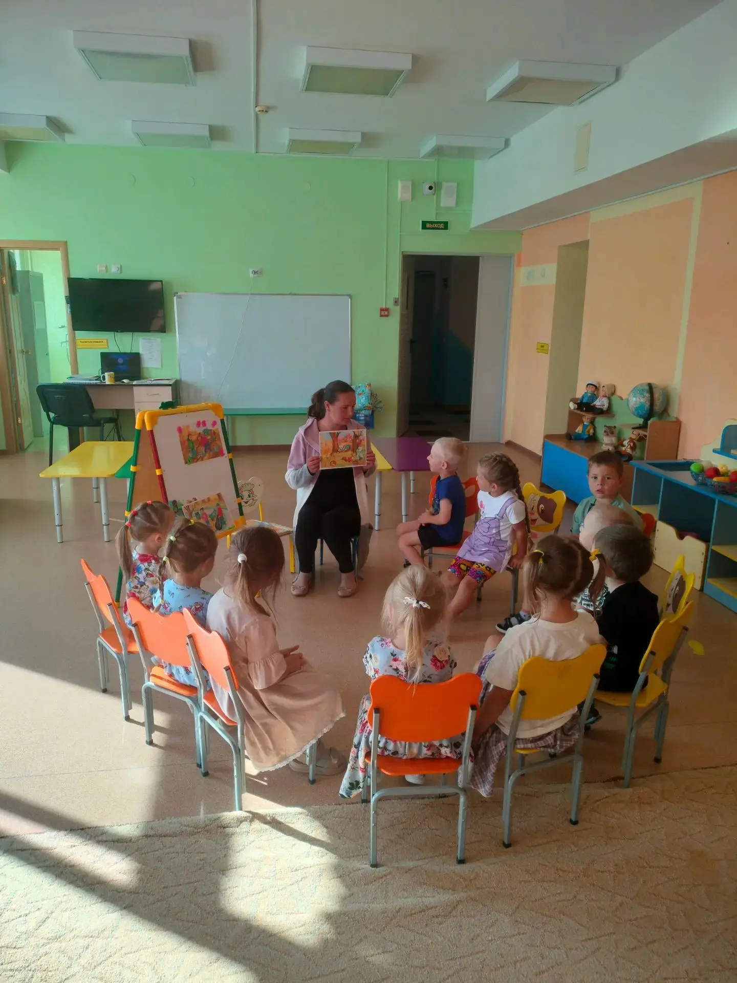 В нашем саду продолжается увлекательное путешествие по золотому времени года. Сегодня м...