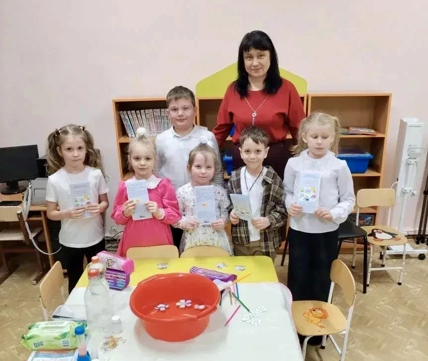 Наши юные звездочки, Иванова Алёна и Гаврилов Артём, приняли участие в традиционном фес...