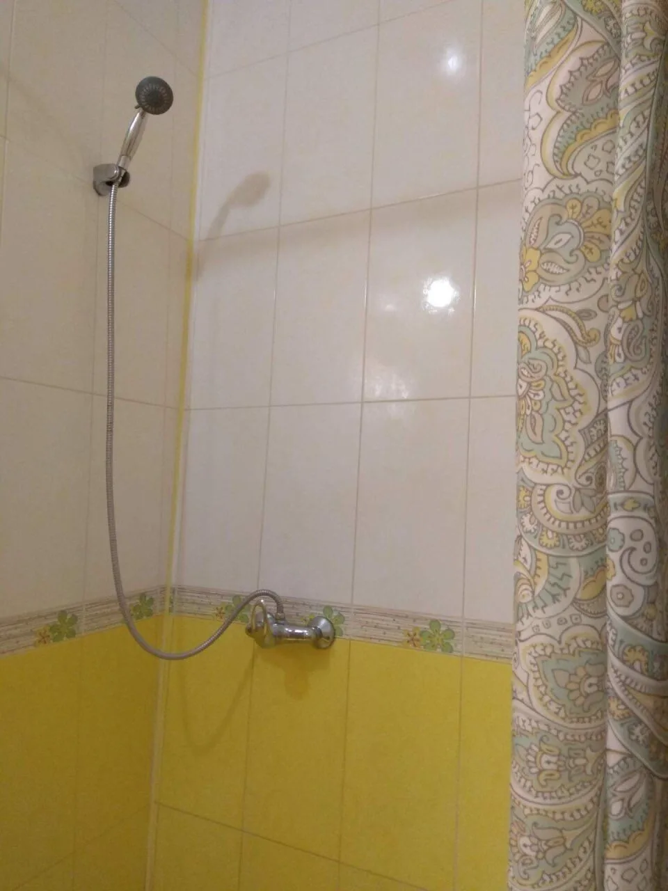 #АЛУПКА  Предлагаю для Вас комфортные 2-3-5-местные номера для отдыха летом. Находимся в парковой зо