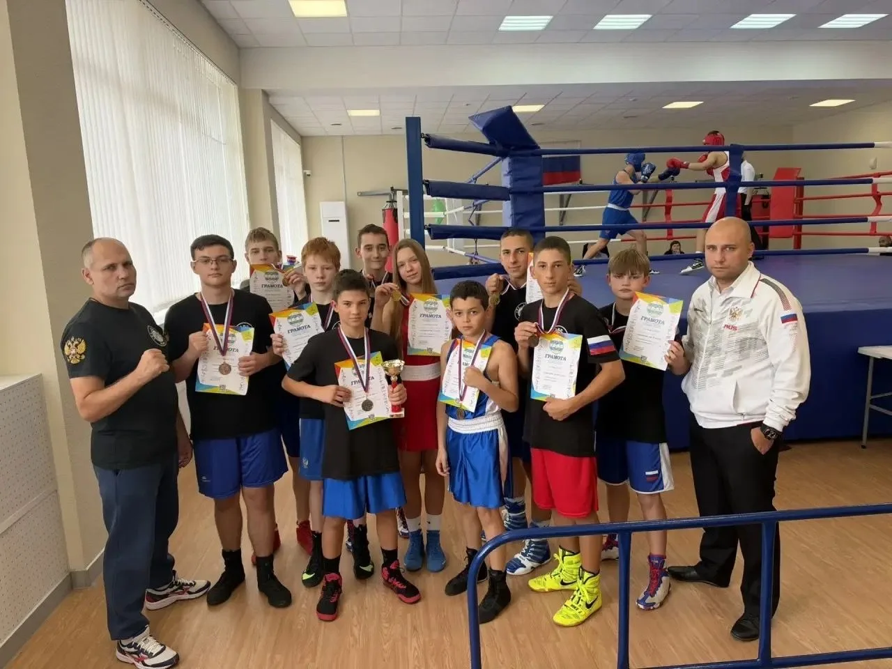 🥊 Боксеры новошахтинской команды VRB TEAM завоевали 10 медалей в Таганроге