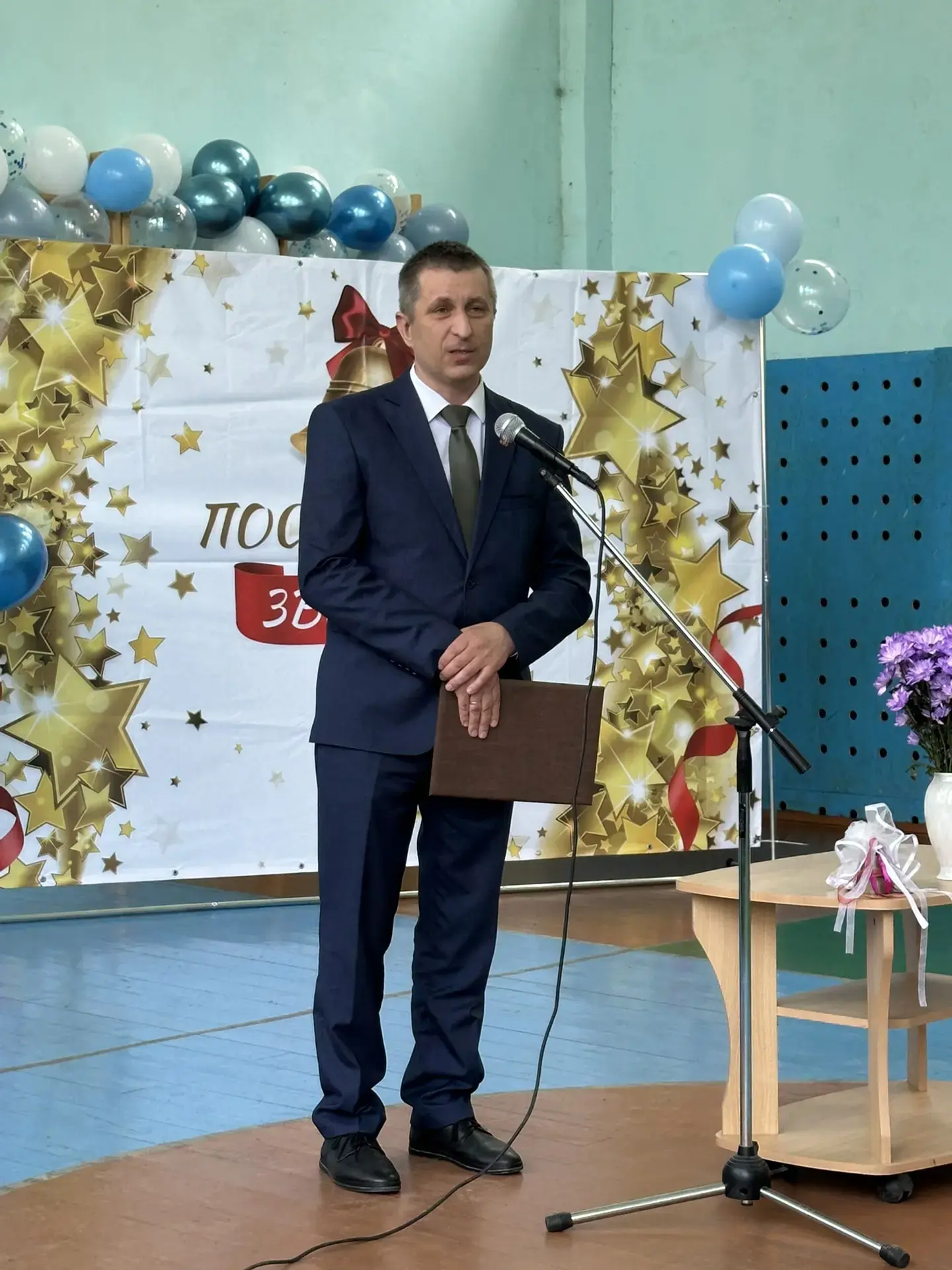 Сегодня для выпускников г. Омска и Омской области звучит особенный звонок, который не з...