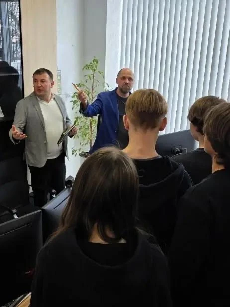 Ученики строительных классов посетили проектный институт группы компаний «НВМ».   Ребята познакомили