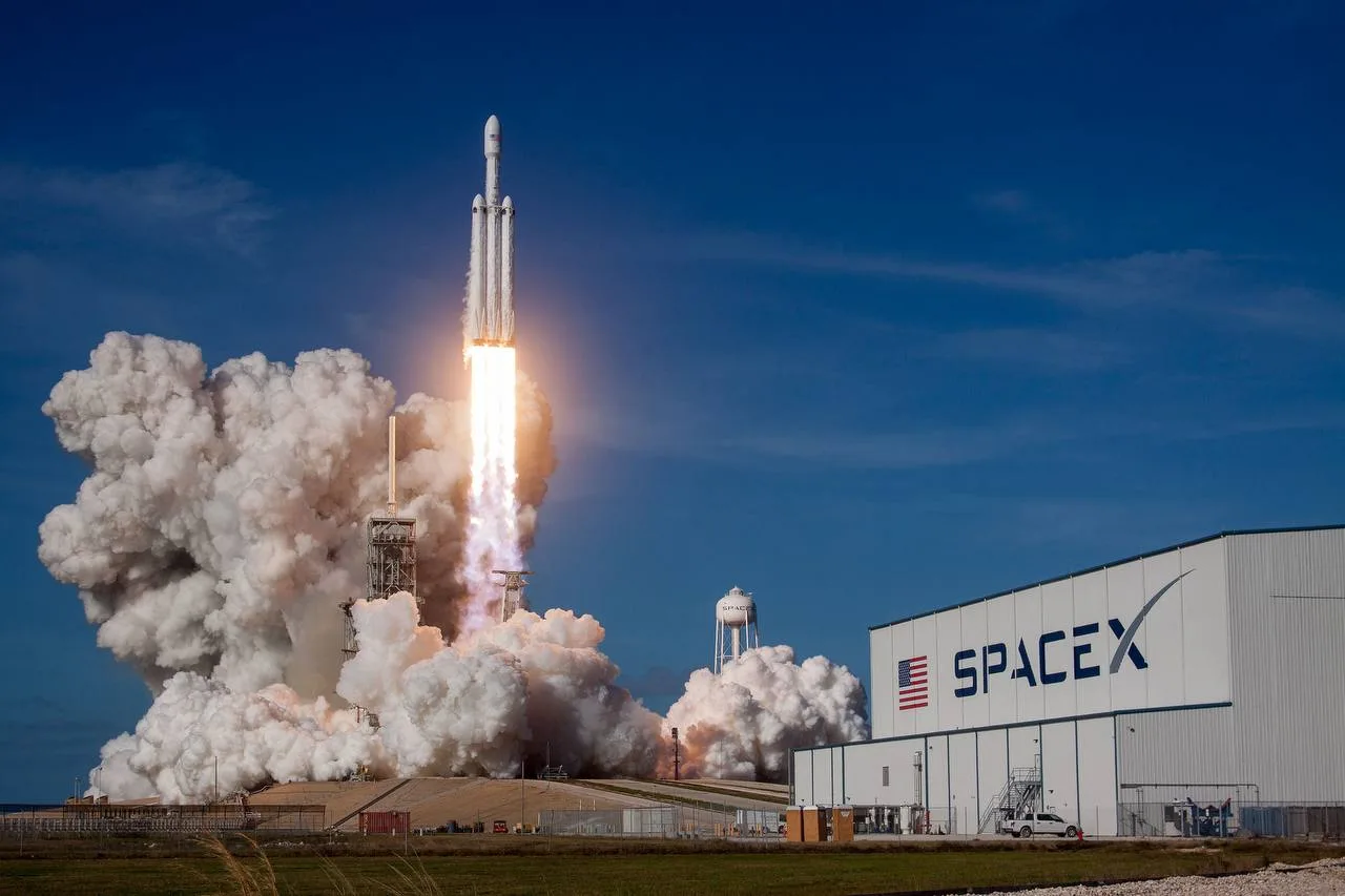 Скоро начнутся торги SPCX — накал страстей ощущается.

• Открытые позиции по фьючерсам на Binance со