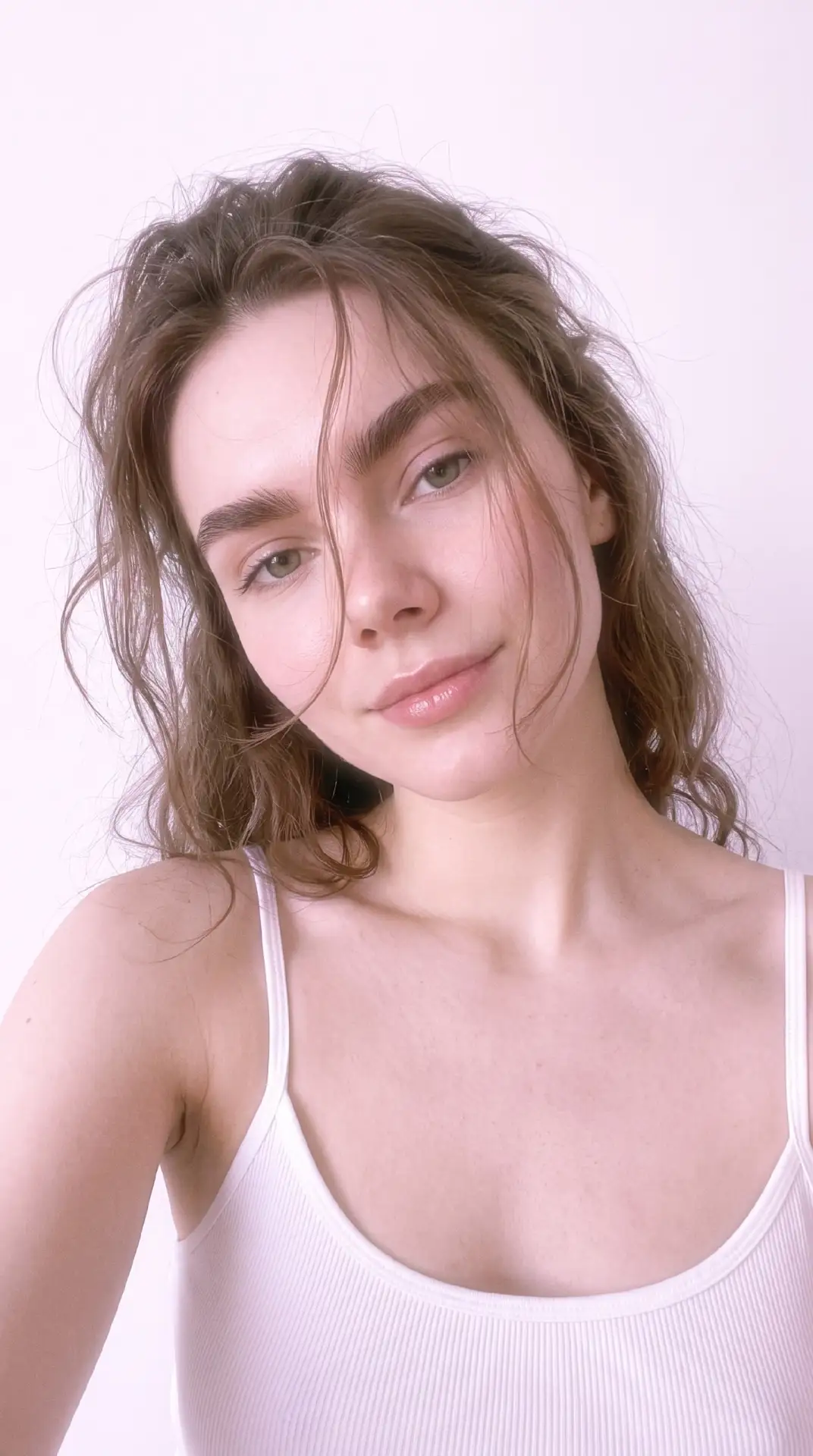 Нежное селфи с винтажным вайбом 🌸