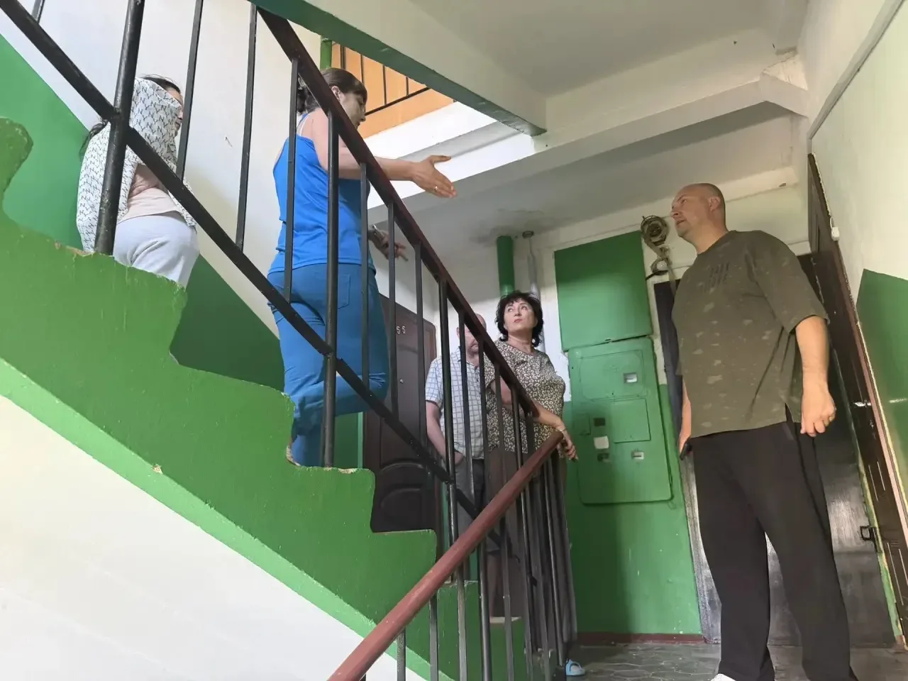 Лилось из розеток: в керченской пятиэтажке после ливня затопило подъезд

КЕРЧЬ, 14 июн – Медиацентр.