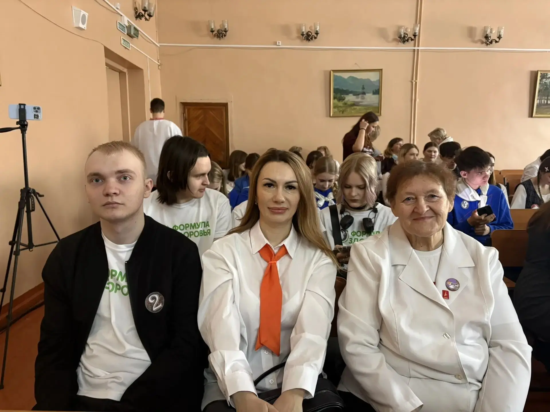 Гимназия № 1 вновь открыла свои двери для встречи старшеклассников-наставников и советников по воспи
