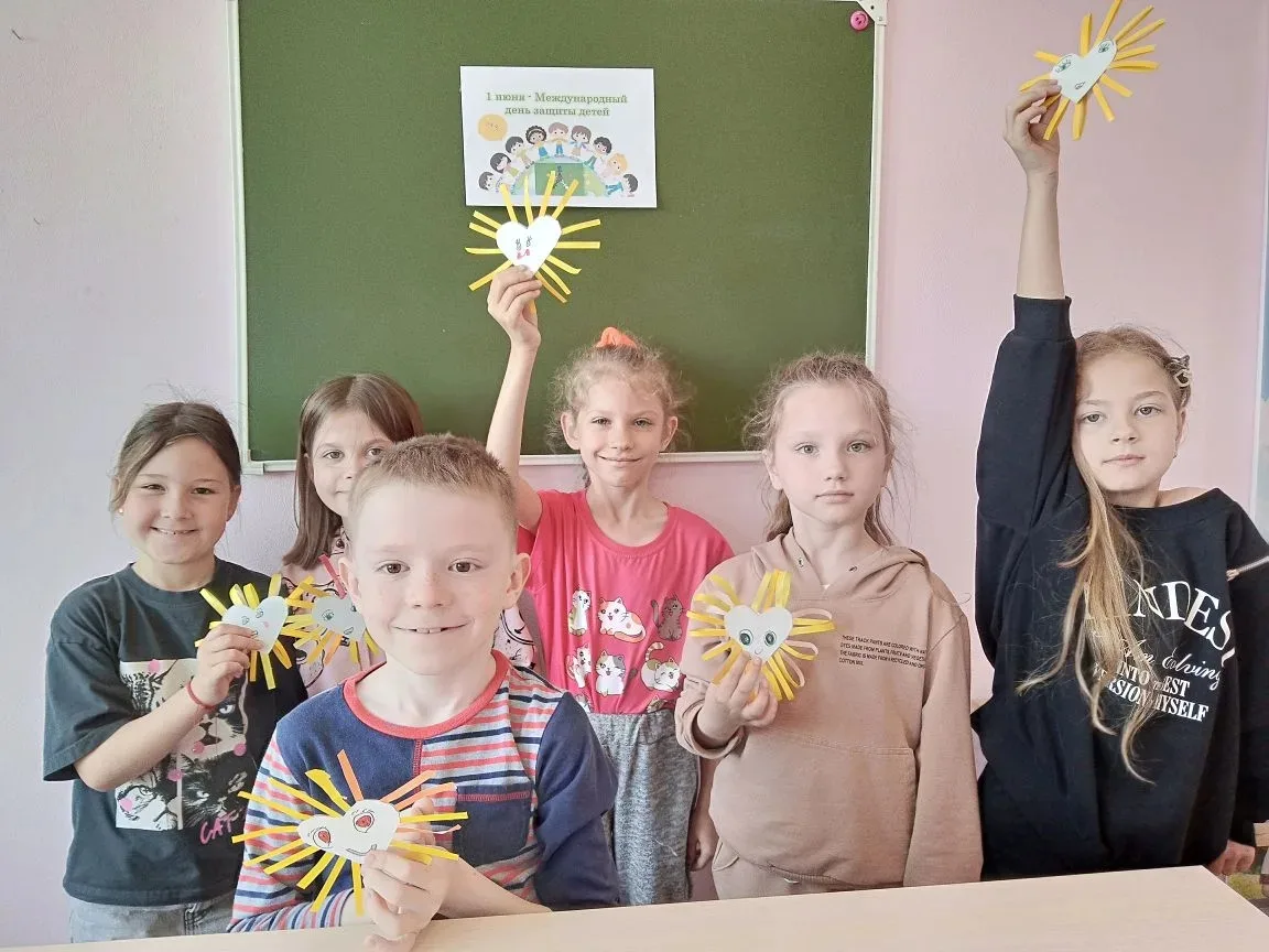 🌸 Ко Дню защиты детей в детском объединении "Сувенир" прошел замечательный мастер-клас...