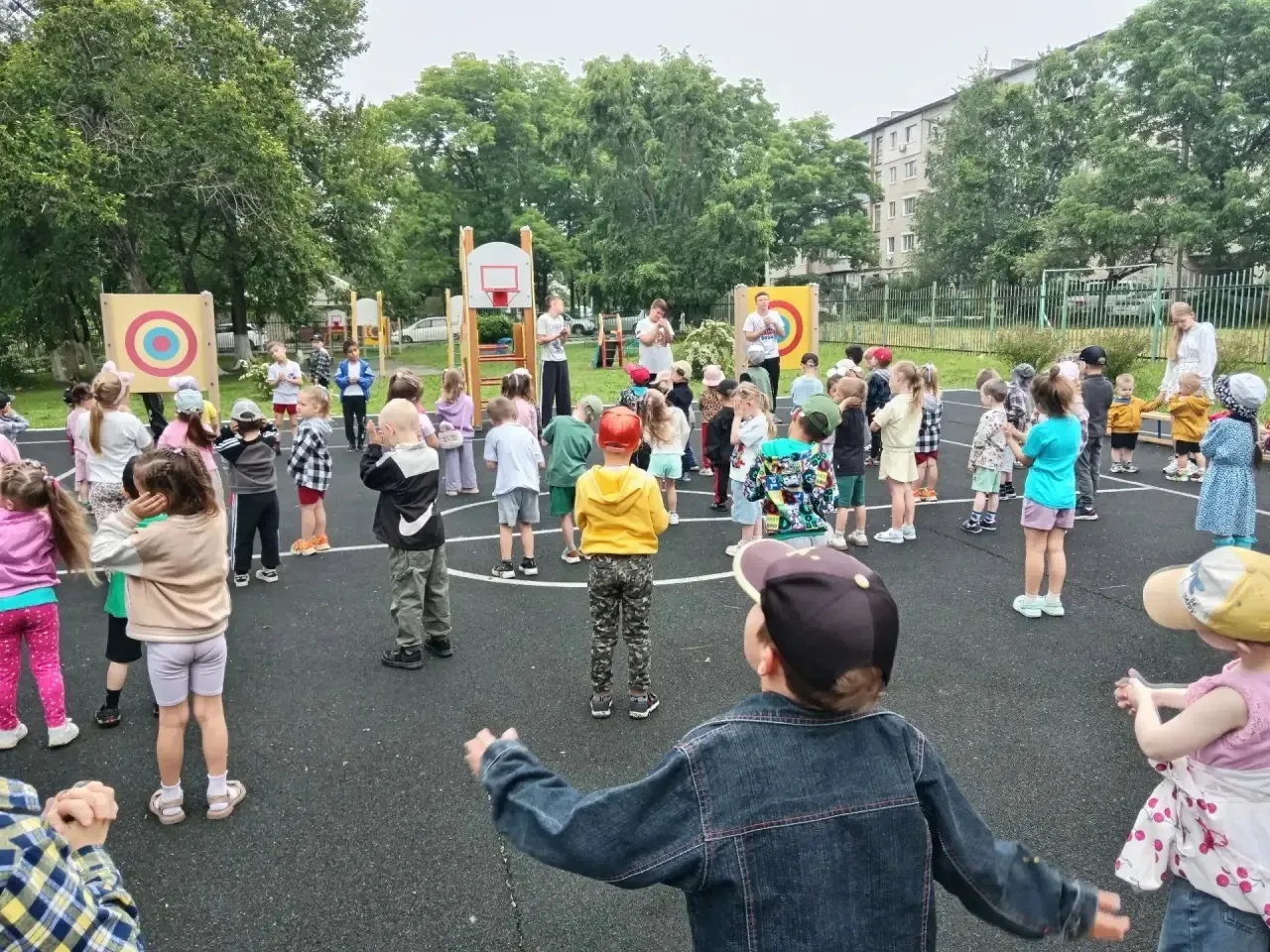 💪🏽Утро начинается с побед! 

В детских садах и пришкольных лагерях нашего города каждое утро начин