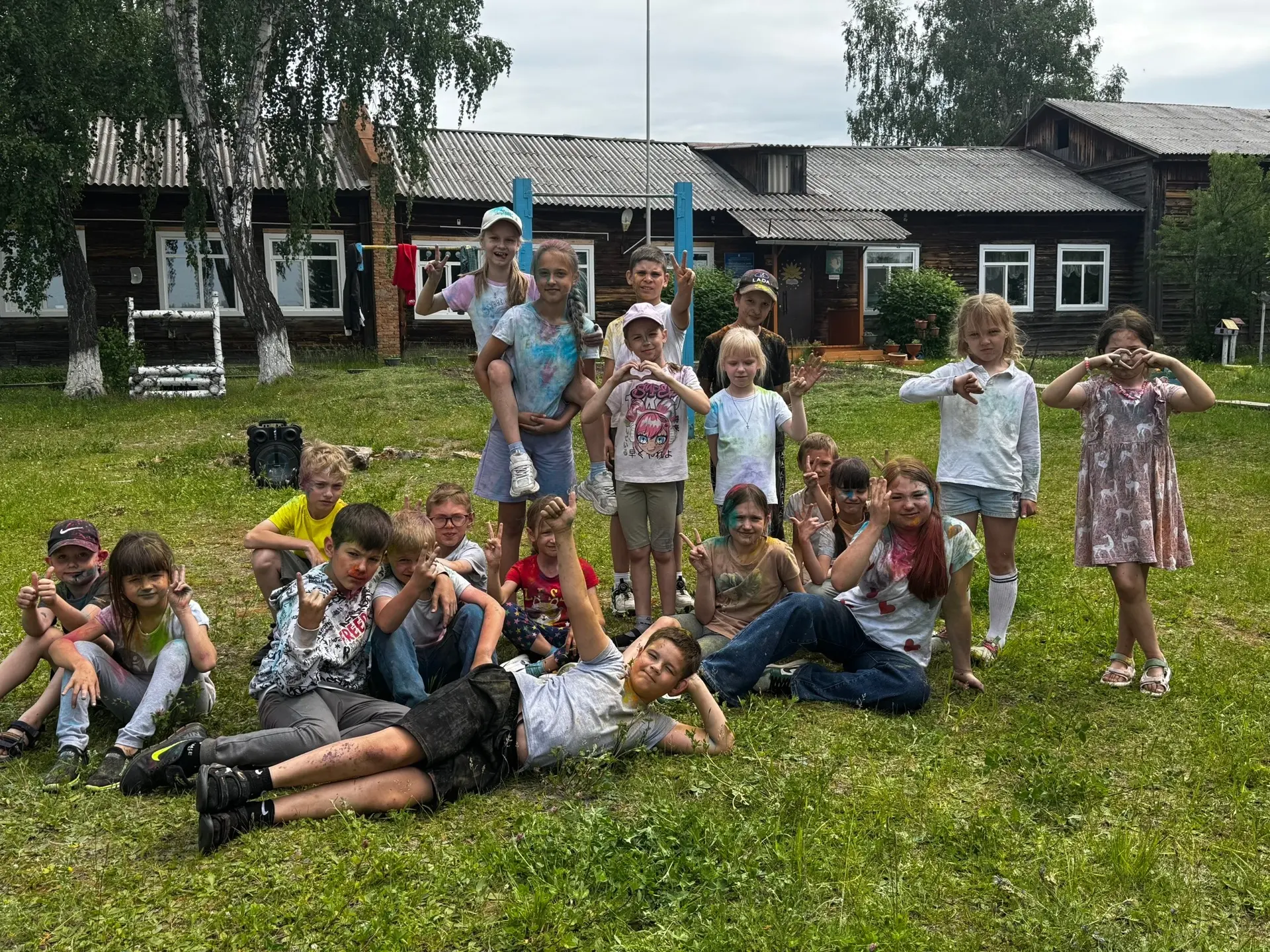 🎉 Последний день пришкольного лагеря стал по-настоящему ярким! 🎉

Вот и подошла к концу смена в на
