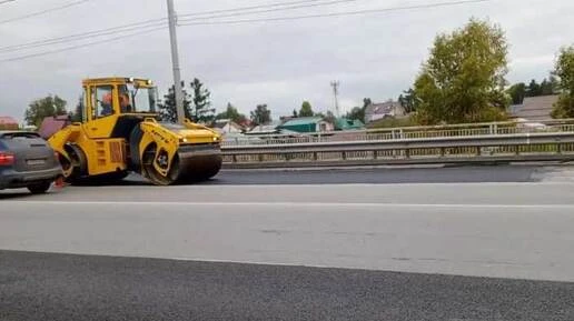 В Новосибирске на эстакаде по улице Кирова заменено асфальтобетонное покрытие