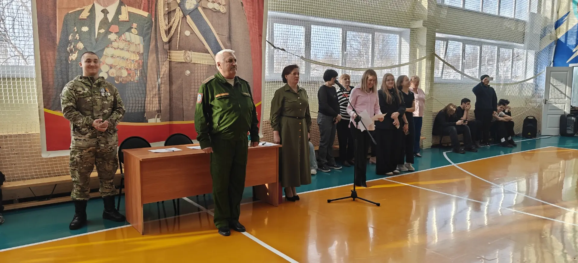 Февраль традиционно посвящен патриотическому воспитанию. В нашей школе есть добрая традиция, которая