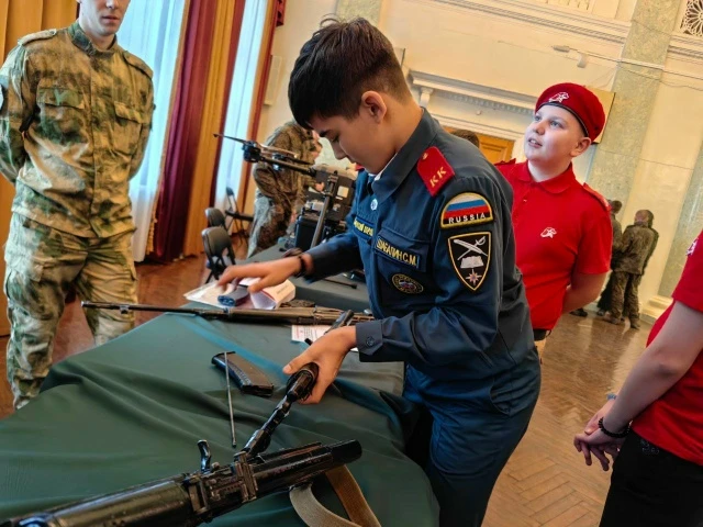 Сегодня кадеты посетили выставку служебного транспорта ФГКУ «Специальное управление ФПС...