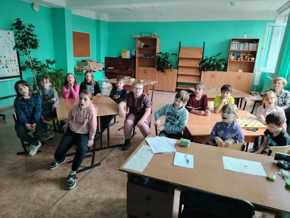 Какой насыщенный получился сегодня день в нашем пришкольном лагере! Сначала ребята сраз...