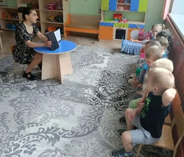 В день рождения великого русского поэта А.С. Пушкина, ребята 1-й младшей группы №3 погр...