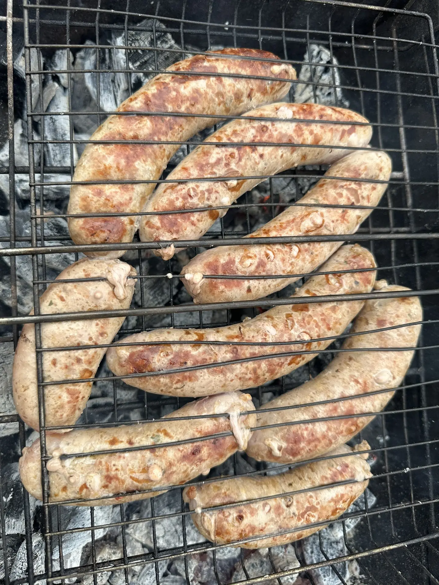 Друзья, в субботу будут наши фирменные купаты  🔥 
Чистый состав, без нитритной соли ☝️ 

Кому нужны