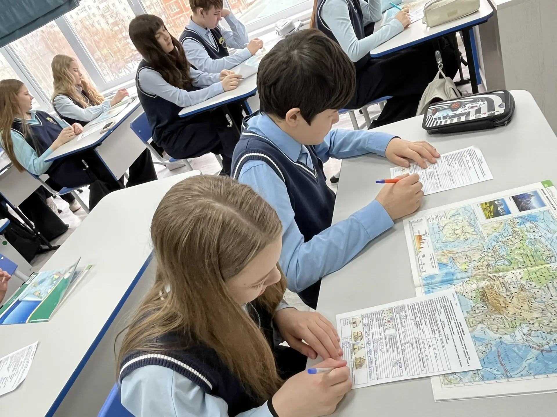 День географии в школе🌏   23 апреля в нашем лицее прошло всероссийское просветительское мероприятие 