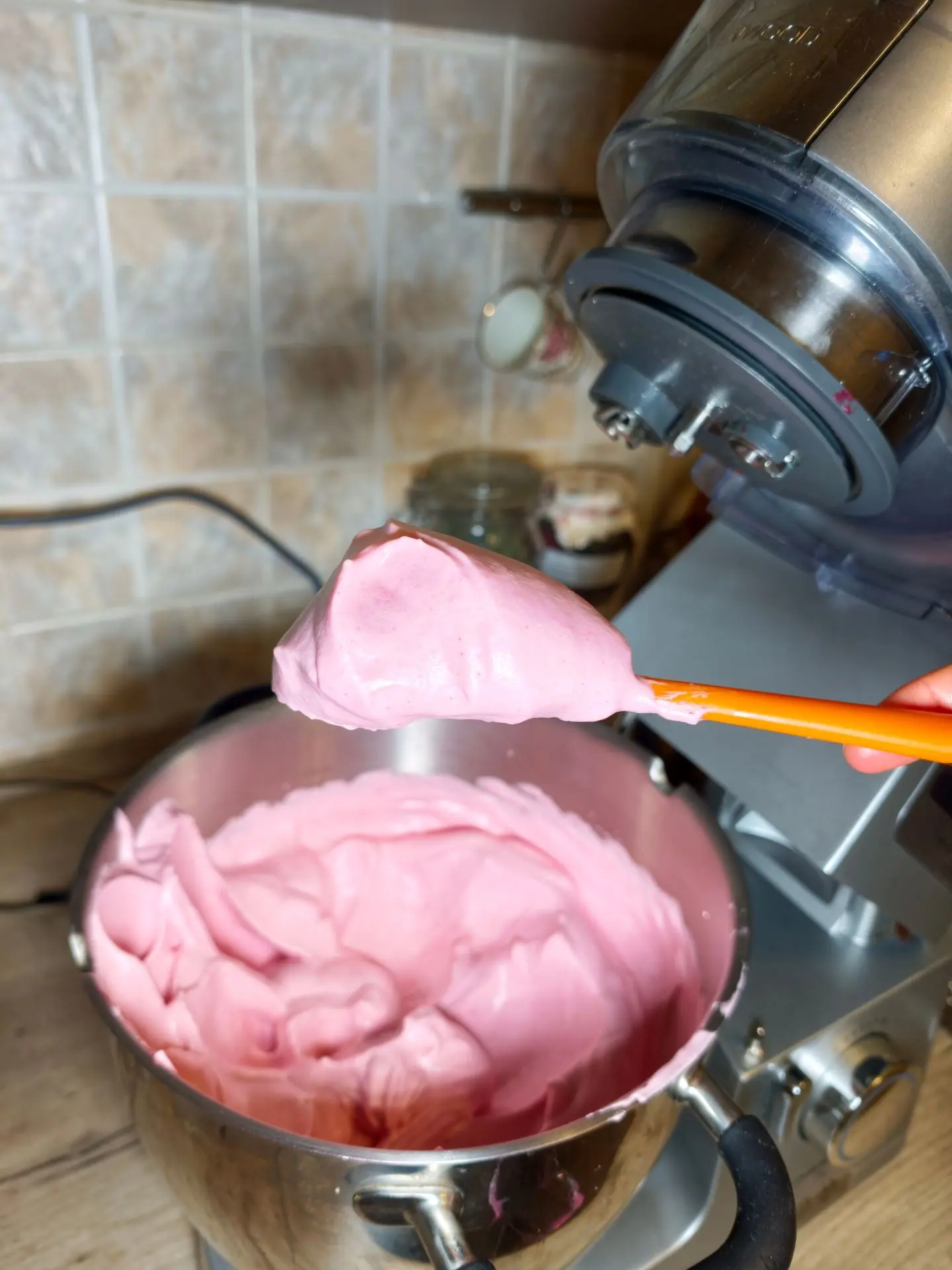 Замес классической Белёвской пастилы предполагает 40гр взбитого белка и 400гр яблочного...