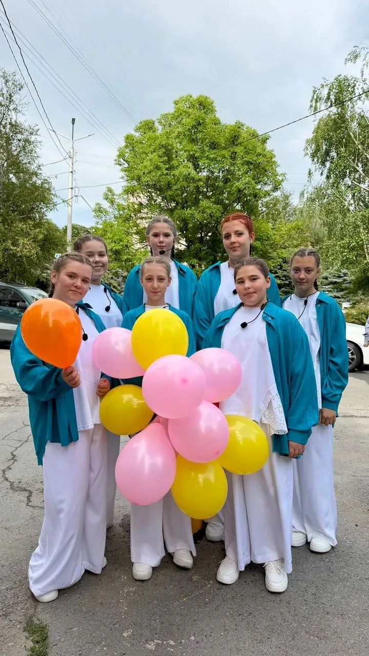31 мая Детская вокальная студия "Ассоль" приняла участие в празднике "День защиты детей...