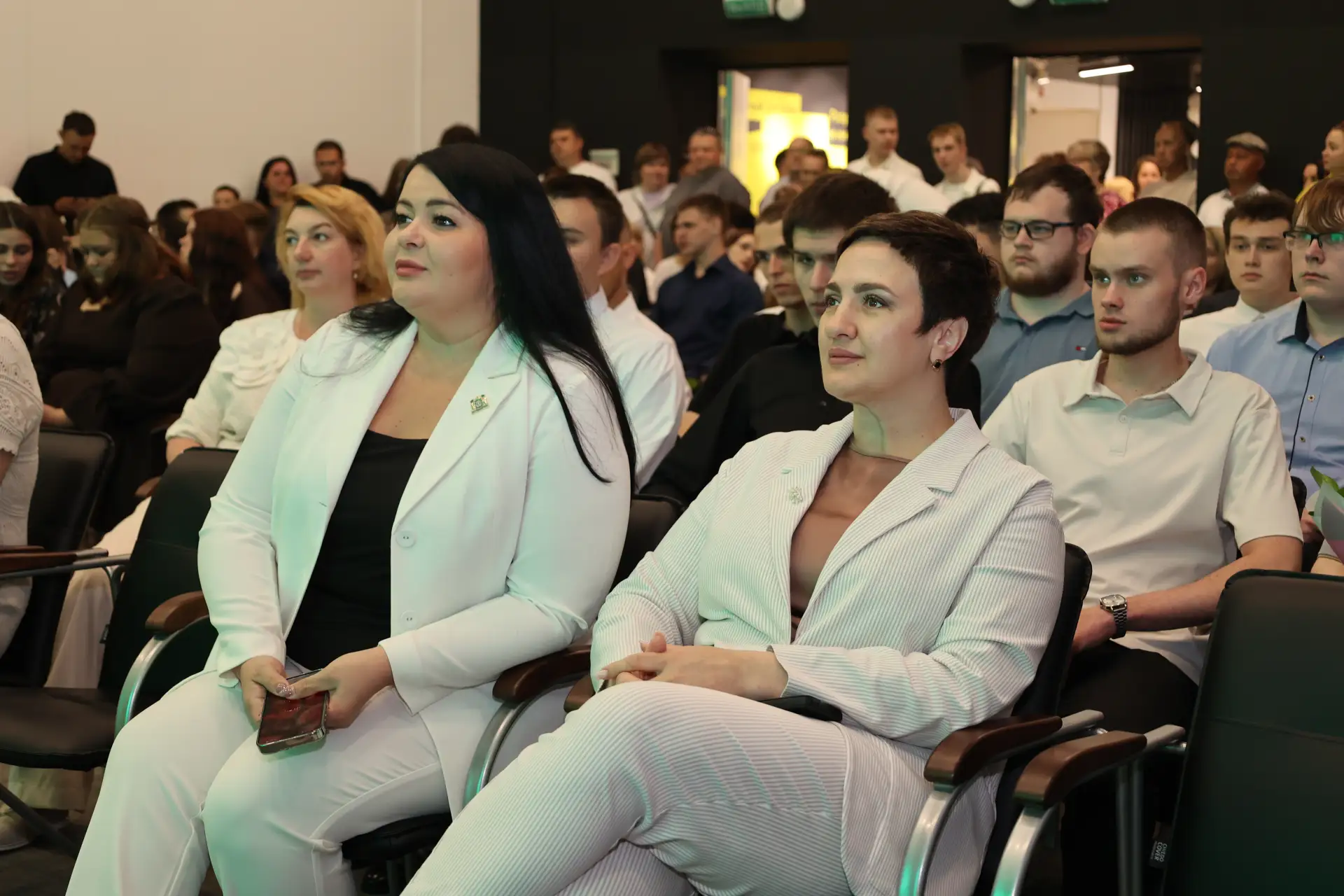 Выпуск 2026 🎓

363 молодых, амбициозных и целеустремлённых специалистов получили дипломы, готовые в