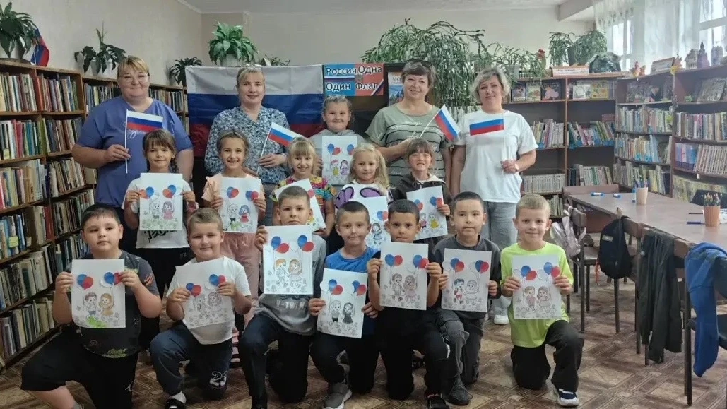 Ежегодно 22 августа наша страна отмечает День Государственного флага Российской Федерац...